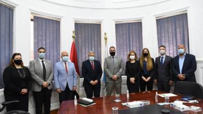 رسلان يبحث مع شركة مجرية نماذج تنفيذ محطات معالجة الصرف الصحي 