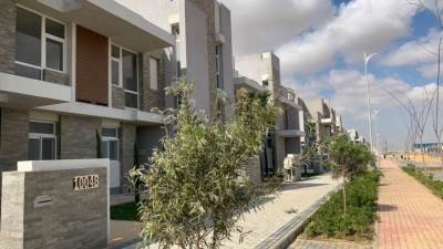 وزير الإسكان: تنفيذ 3512 وحدة بعمارات الاستخدام المختلط ومباني الفيلات بحي R3 بالعاصمة الإدارية