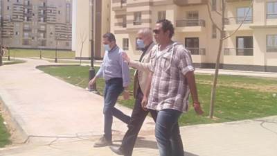 صور|| عباس يتفقد مشروع المساكن البديلة لقاطني العشوائيات في الجيزة