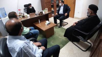 صور|| مسئولو جهاز مدينة الشروق يهنئون الأقباط بعيد القيامة