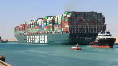 محكمة الإسماعيلية الاقتصادية تؤيد الحجز التحفظي على السفينة الجانحة «إيفر جيفن»