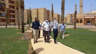 صور|| مسئولو "الإسكان" يتفقدون مشروع "دهشور" بحدائق أكتوبر