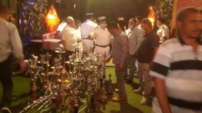 صور|| حملة في التجمع الأول على المقاهي والكافيهات لمكافحة كورونا