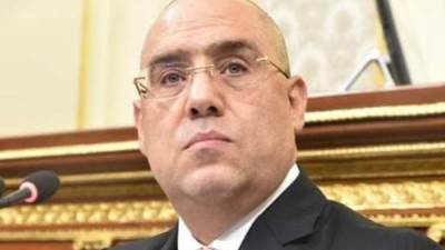 بلاغ لوزير الإسكان ..  جهاز ٦ أكتوبر يخالف القانون ويبيع الوهم لشركات إعلانات الطرق