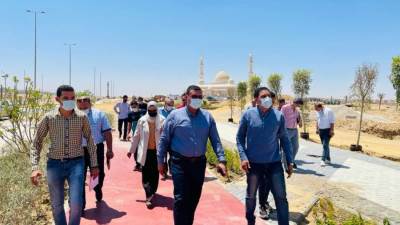 صور|| مسئولو "الإسكان" يتفقدون مشروعات العاصمة الإدارية الجديدة