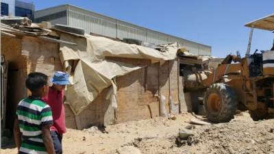 صور|| إزالة الاشغالات بالمنطقة الصناعية في القاهرة الجديدة