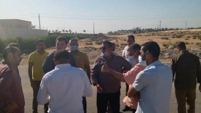 صور|| رئيس جهاز النوبارية يتفقد مسار القطار الكهربائي السريع بالمدينة