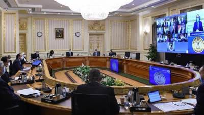 مجلس الوزراء يعلن عودة العمل بالتوقيت الصيفي للمحلات والمقاهي