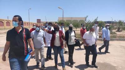 صور|| تنفيذ أعمال مرافق أراضي الأكثر تميزاً بالمنيا الجديدة