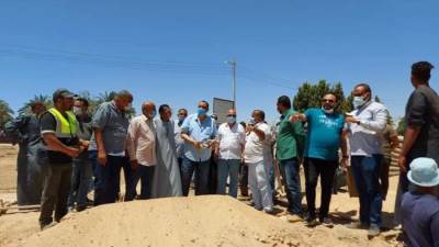 سكرتير محافظ الأقصر يتابع تنفيذ مبادرة"حياة كريمة"  لتطوير 1500 قرية