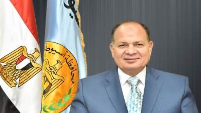 محافظ أسيوط: إحلال وتجديد مواسير مياه الشرب «الإسبستوس» بقرية النواورة