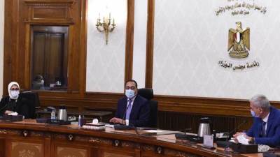 رئيس الوزراء يتابع جهود توفير اللقاحات المضادة لـ"كورونا" وتصنيعها محليا