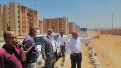 صور| مسئولو " الإسكان " يتفقدون سير العمل بمشروعات الإسكان والمرافق بأكتوبر الجديدة
