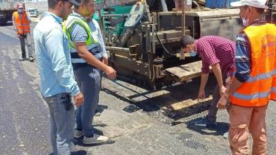 صور|| مسئولو "الإسكان" يتفقدون أعمال تطوير منظومة الصرف الصحى بالقاهرة الجديدة