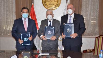 بنك التعمير والإسكان يوقع بروتوكول تعاون مع وزارة التعليم لدعم الطلاب ذوي الهمم