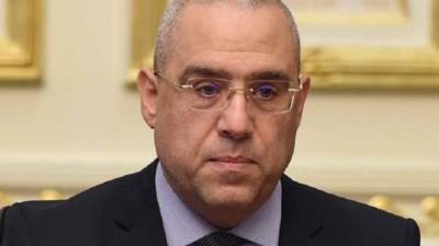 وزير الإسكان يصدر القرار رقم «2» بنقل عدد من مسؤولي جهاز القاهرة الجديدة لمدن أخرى «مستند»
