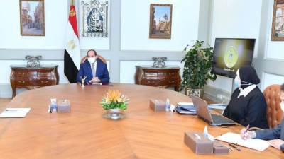 بناء على توجيهات الرئيس .. التوسع فى إنشاء المجمعات الصناعية في مناطق جغرافية جديدة