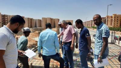 ضمن مبادرة "سكن لكل المصريين".. مسئولو جهاز "أكتوبر الجديدة" يتابعون أعمال تنفيذ الوحدات السكنية 
