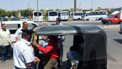 جهازا مدينتي العبور ودمياط الجديدة ينفذان حملتين لمنع سير مركبات "التوك توك" بالطرق الرئيسية