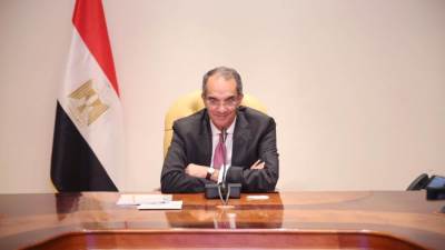 بينها صرف المعاشات وخدمات بطاقات التموين.. 90 خدمة على منصة مصر الرقمية