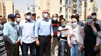 وزير الإسكان يتفقد الوحدات السكنية لمنخفضى الدخل بالمبادرة الرئاسية "سكن لكل المصريين" 