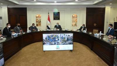 وزير الإسكان يتابع تنفيذ خطة إدارة وتشغيل منطقة الأعمال المركزية بالعاصمة الإدارية الجديدة
