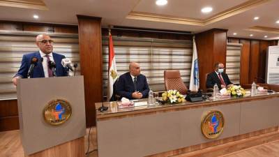 وزير الإسكان: نكرس الموارد المالية  لتقديم خدمات المياه والصرف للمواطنين بأعلى جودة