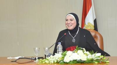 نيفين جامع: إنشاء 13 مجمع صناعي معظمها في مدن الصعيد