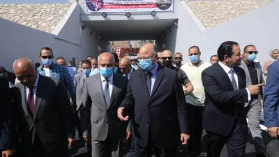 وزير النقل يشهد بدء تشغيل نفق السيارات بمنطقة عرب عزبة الوالدة بمدينة حلوان 