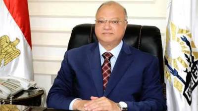 محافظ القاهرة يحيل مديري "النظافة والإشغالات" بشرق مدينة نصر للتحقيق لتقاعسهما عن أعمالهما