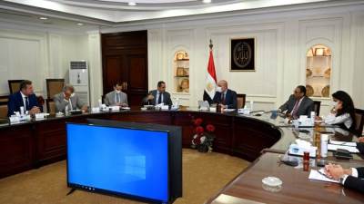 خلال لقائة بعدد من المطورين العقاريين .. وزير الإسكان: النشاط العقاري قاطرة النمو الاقتصادى 