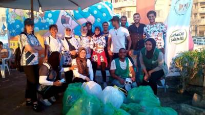 وزارة البيئة تنفذ أكبر حملة لتنظيف الشواطئ بالإسكندرية بطول حوالى ٥ كيلو متر