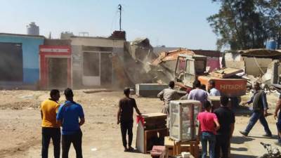 محافظ بورسعيد : تنفيذ قرار إزالة ٢٣ حالة تعدى على مصرف بحر البقر جنوب بورسعيد 