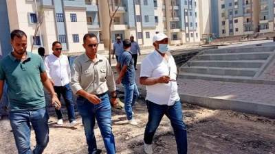 مسئولو الإسكان يتفقدون المشروعات السكنية وأعمال التطوير بمدينة 15 مايو