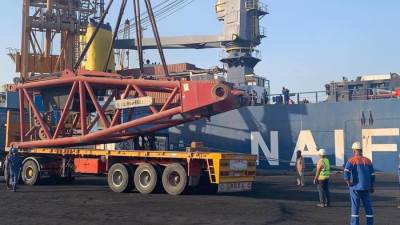  قناة السويس: ميناء الأدبية يستقبل أكبر "ونش" في العالم بحمولة 1200 طن