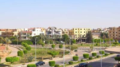 "الإسكان": طرح 6 قطع أراضٍ استثمارية بأنشطة تعليمية وتجارية وإدارية بمدينة الشروق