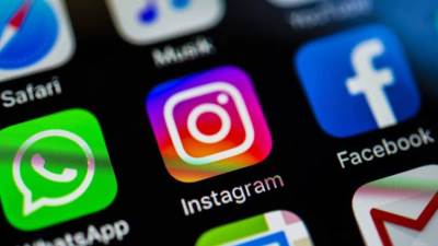 بالفيديو.. خبير معلوماتي يكشف سبب تعطل خدمات فيسبوك وواتساب 