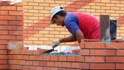 نقيب مهندسي الجيزة يفجر مفاجأة بشأن تراخيص البناء الجديدة