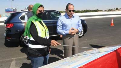 الرئيس السيسي يتفقد اليوم اعمال تطوير الطرق والمحاور الجديدة بالقاهرة