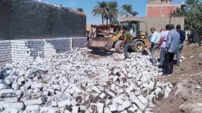 الزراعة تواصل إزالة التعديات على الأراضي الزراعية وإحالة المخالفين إلى النيابة العسكرية