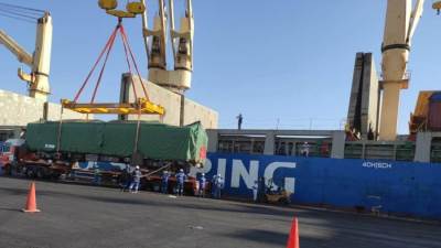 اقتصادية قناة السويس: ميناء الأدبية يستقبل عربات "القطار الكهربائي"