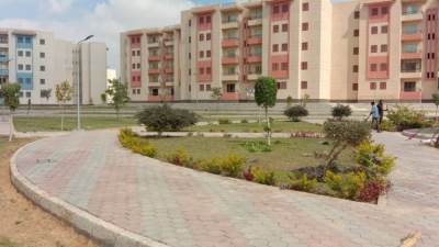 مسئولو جهاز"العاشر من رمضان" يتفقدون وحدات المبادرة الرئاسية "سكن لكل المصريين" لمنخفضى الدخل بمنطقة الأندلس