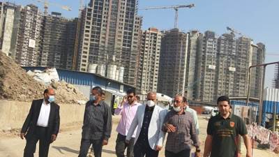 مسئولو "الإسكان" يتابعون سير العمل بأبراج منطقة مثلث ماسبيرو بالقاهرة