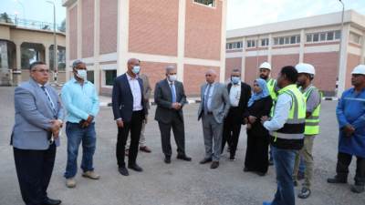 رسلان يناقش ملف التشغيل والصيانة ويتفقد توسعات صرف الصالحية بقنا