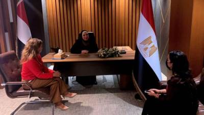 وزيرة التجارة والصناعة تبحث مع مسئولي شركة "طلبات" التوسع فى تطبيق خدمات التوصيل الذكية بالسوق المصرى 