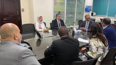 نائب وزير الإسكان للبنية الأساسية يلتقى مدير قطاع المياه والصرف الصحي الإقليمي بالبنك الأفريقي للتنمية لاستعراض سبل التعاون المشترك