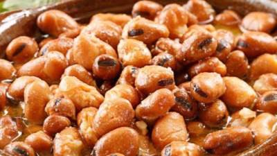 أستاذ موارد مائية : الفول الموجود في السوق مستورد بنسبة 75% والعدس 100%