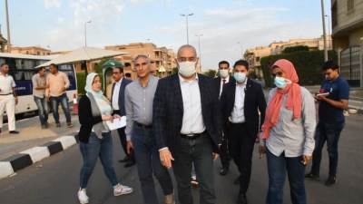 بالمستندات.. رئيس جهاز القاهرة الجديدة ونائبته يضللون وزير الإسكان في أزمة «بوابات الياسمين»