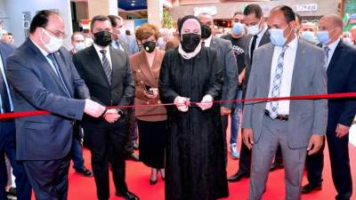 نيفين جامع:  مصر تمتلك كافة المقومات لتكون مركزاً إقليمياً لصناعة وتصدير السيراميك