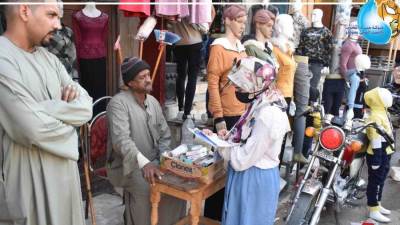 مياه سوهاج تستطلع أراء المواطنين بالبلينا للتعرف على جودة الخدمات المقدمة